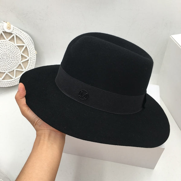 female cap double black metal logo of England Sir Brim hat