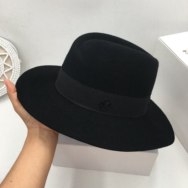 female cap double black metal logo of England Sir Brim hat