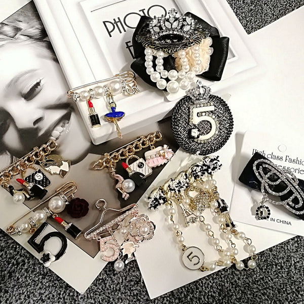 Luxury pearl brooch jewelry flowers Lapel Pins No 5 pearls Brooches