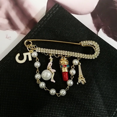 Luxury  pearl brooch jewelry flowers Lapel Pins No 5 pearls Brooches