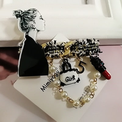 Luxury  pearl brooch jewelry flowers Lapel Pins No 5 pearls Brooches