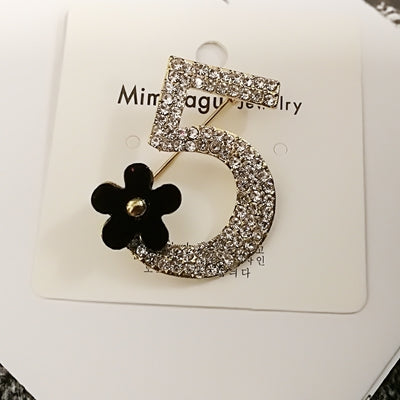 Luxury  pearl brooch jewelry flowers Lapel Pins No 5 pearls Brooches